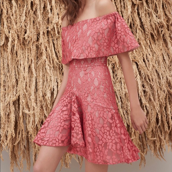 ALEXIS | Pink lace crop top - Picture 2 of 5